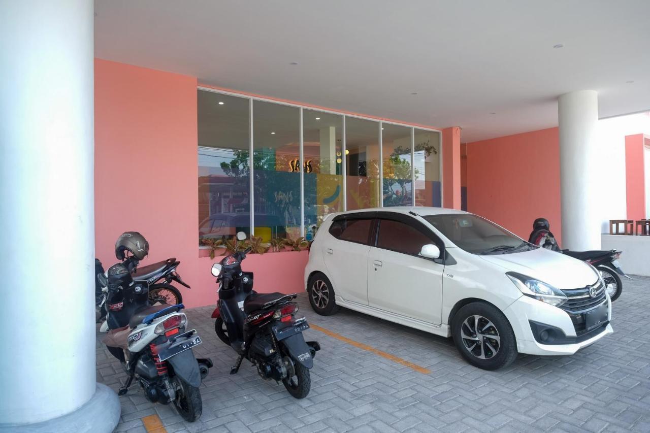 Sans Hotel Aurum Majapahit Semarang Eksteriør billede